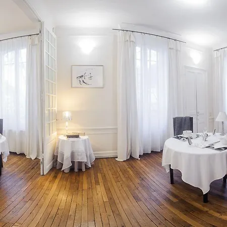 فندق مبيت وإفطار Au Fil De Troyes